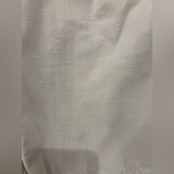 Buffalo David Bitton Women Mid Rise Distressed Bermuda Tandi White, size 14 - Picture 14 of 14